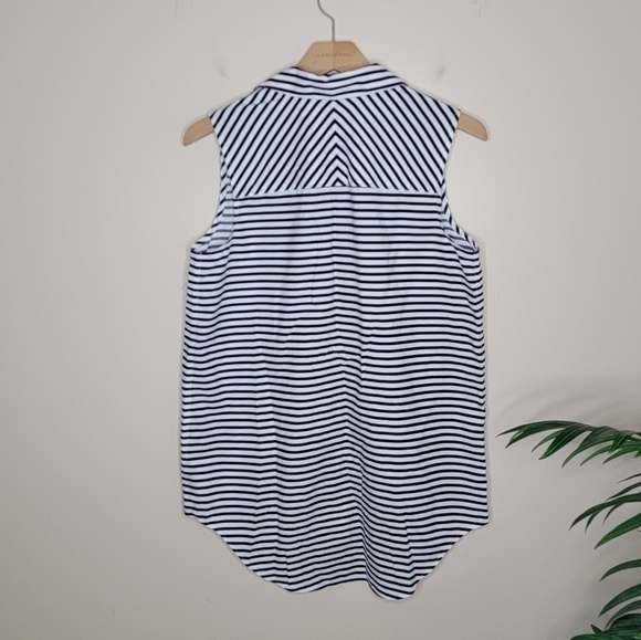 Chico's | Black & White Striped Sleeveless Collared Shirt - Picture 4 of 5